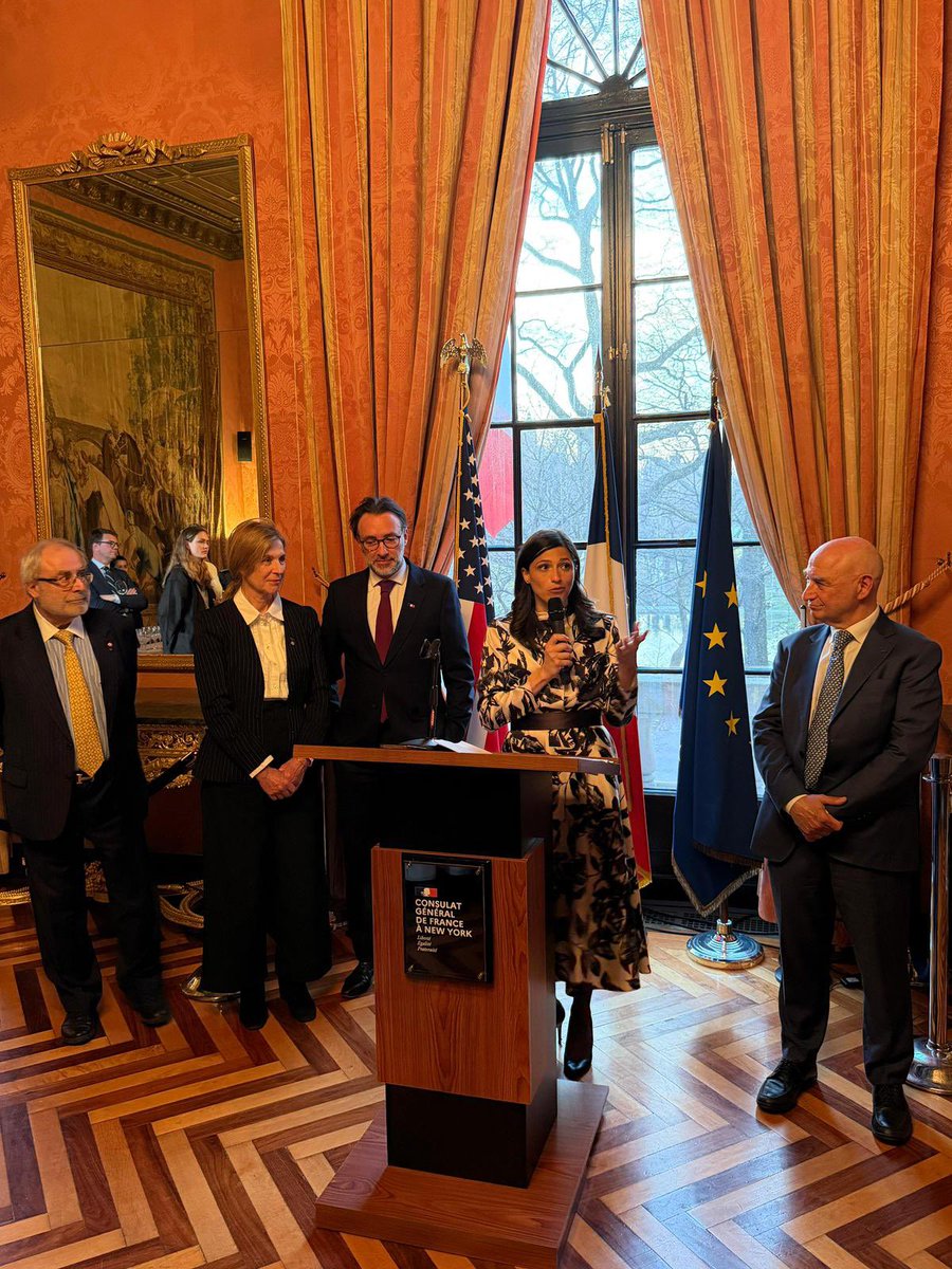 Éléonore Caroit tweet media