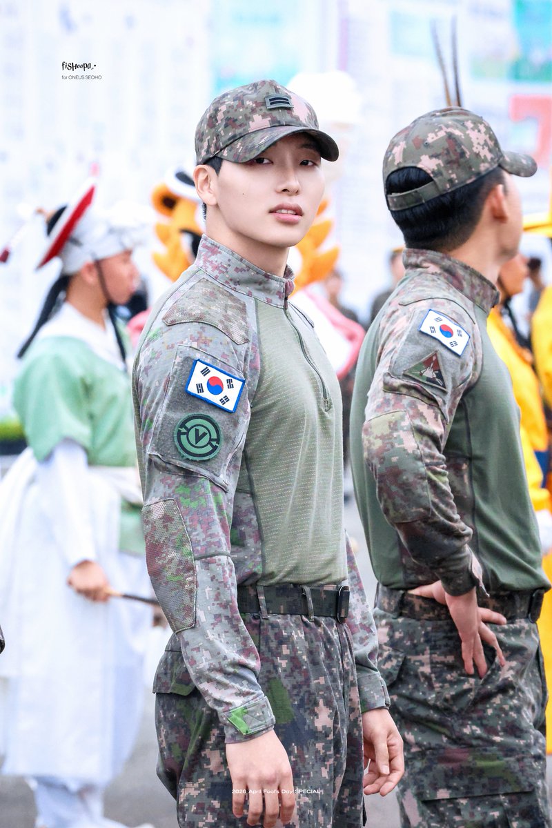 fisheepa_'s tweet photo. 250919 지상군페스티벌 로드퍼레이드

병장 진급을 축하합니당❤️‍🔥

#만우절 #AprilFoolsDay
#원어스 #ONEUS #서호 #SEOHO https://t.co/oxnoJHByA7