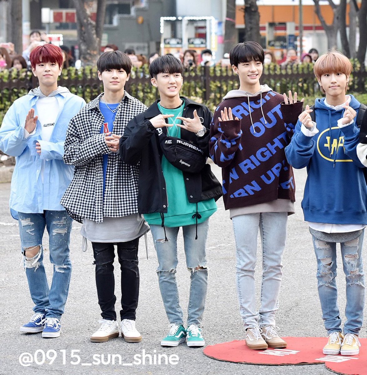 𝐦𝐣 tweet media