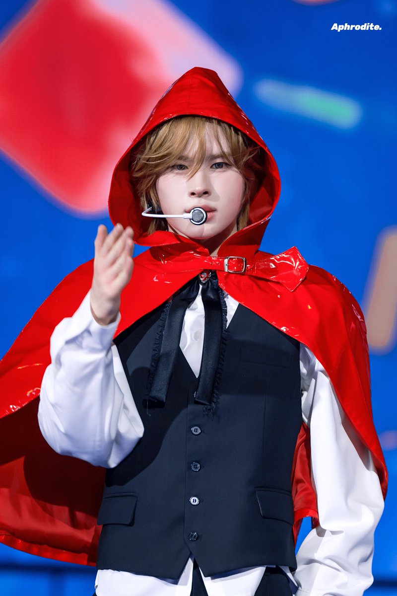 Aphrodite. tweet media