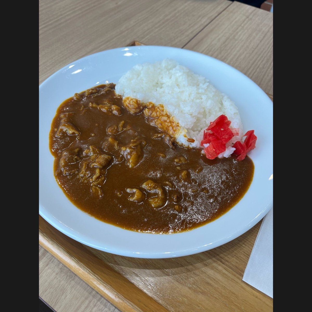 hatokero's tweet photo. 小学校時代の担任の先生が館長されている児童館にて演奏してきました✨
想像以上の人数と子供達のかわいい反響と先生との再会に夢のようなひとときでした🥹企画してくださった事、付き合ってくれたfl雪、ホントに感謝です。父と母もなかなか演奏見てもらう機会ないので来てもらえて嬉しかった。 https://t.co/HLl33dLzYm