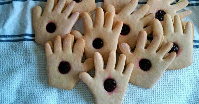 Agata Nowak, prawicowość to zaduch i obskurantyzm tweet media