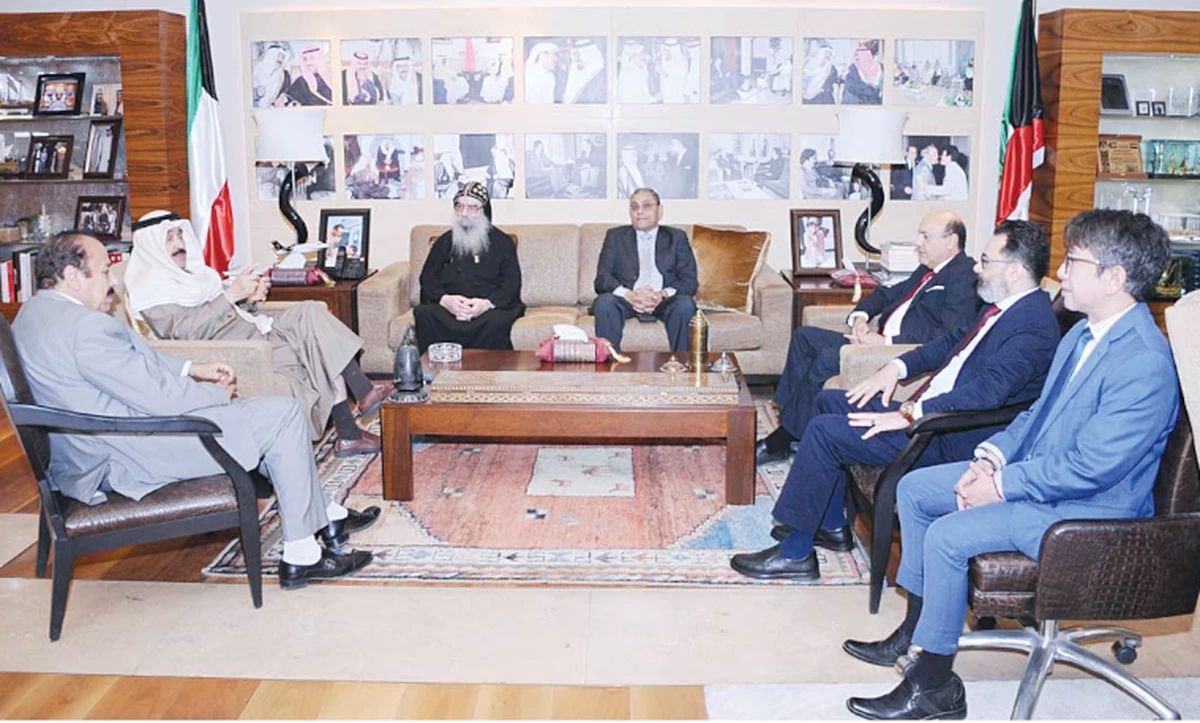 friendsunaoc's tweet image. Arab Times Editor-in-Chief Al-Jarallah Hosts #Coptic Church Leader
‘Kuwait a model of interfaith coexistence.’ #Kuwait #Interfaith
buff.ly/xtq36Iv