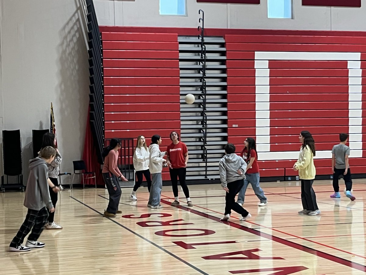 OmsSenators's tweet photo. Student Council’s Blizzard Bash was a good time!  DJ, Coach Josh, always makes things fun! ❤️🩶 #dg58pride #senatorsbettertogether https://t.co/pWBGOC1BZp