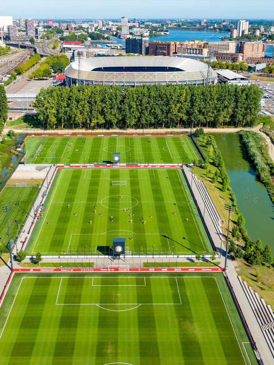 Feyenoord zegt formeel aflopende spelerscontracten op.

ℹ️ Lees hier meer: go.feyenoord.nl/310326