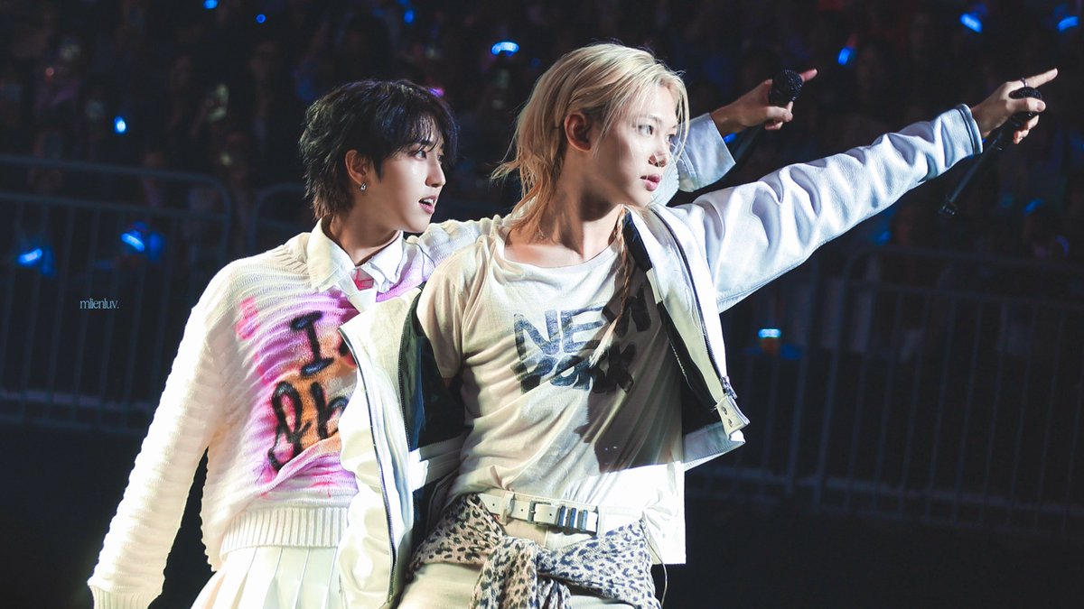 𝘮𝘰𝘯𝘨. tweet media