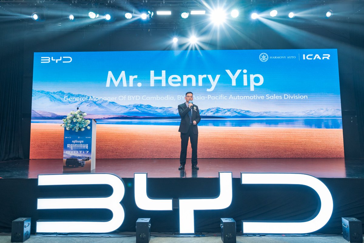 BYD_AsiaPacific's tweet photo. On March 27, BYD Ti7 was officially launched in Cambodia!
A premium spacious SUV with outstanding strength making its grand debut, injecting strong new momentum into Cambodia's new energy vehicle market!
#BYD #BYDAPAC #BYDTi7 #BYDCambodia https://t.co/Pd3B8cGLM1
