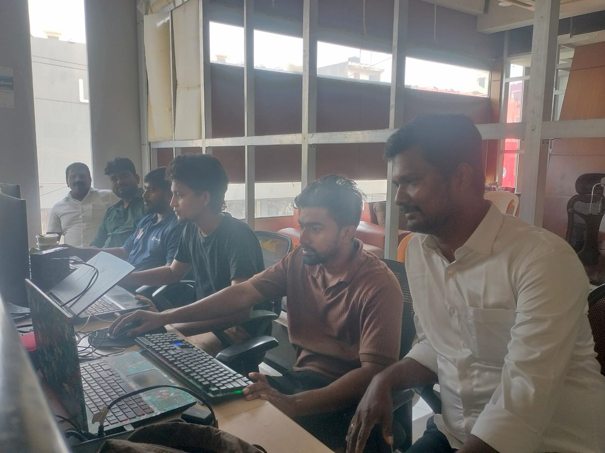 திருவள்ளூர் மத்திய மாவட்டம் ஆவடி சட்டமன்ற தொகுதி வெற்றி வேட்பாளர் திரு <a href="/Avadi_Nasar/">S M Nasar</a> அவர்களுக்குக்கான சமூக வலைதளப் பணிகளை திமுக தகவல் தொழில்நுட்ப அணியினர் ஈடுபட்டனர்.

#voteForDMK