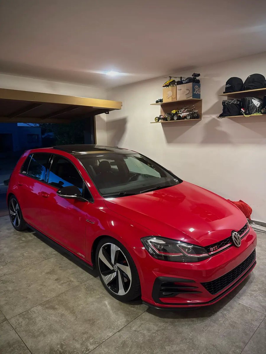 fierros_al_piso's tweet photo. GTI https://t.co/yHmSQzmCgt