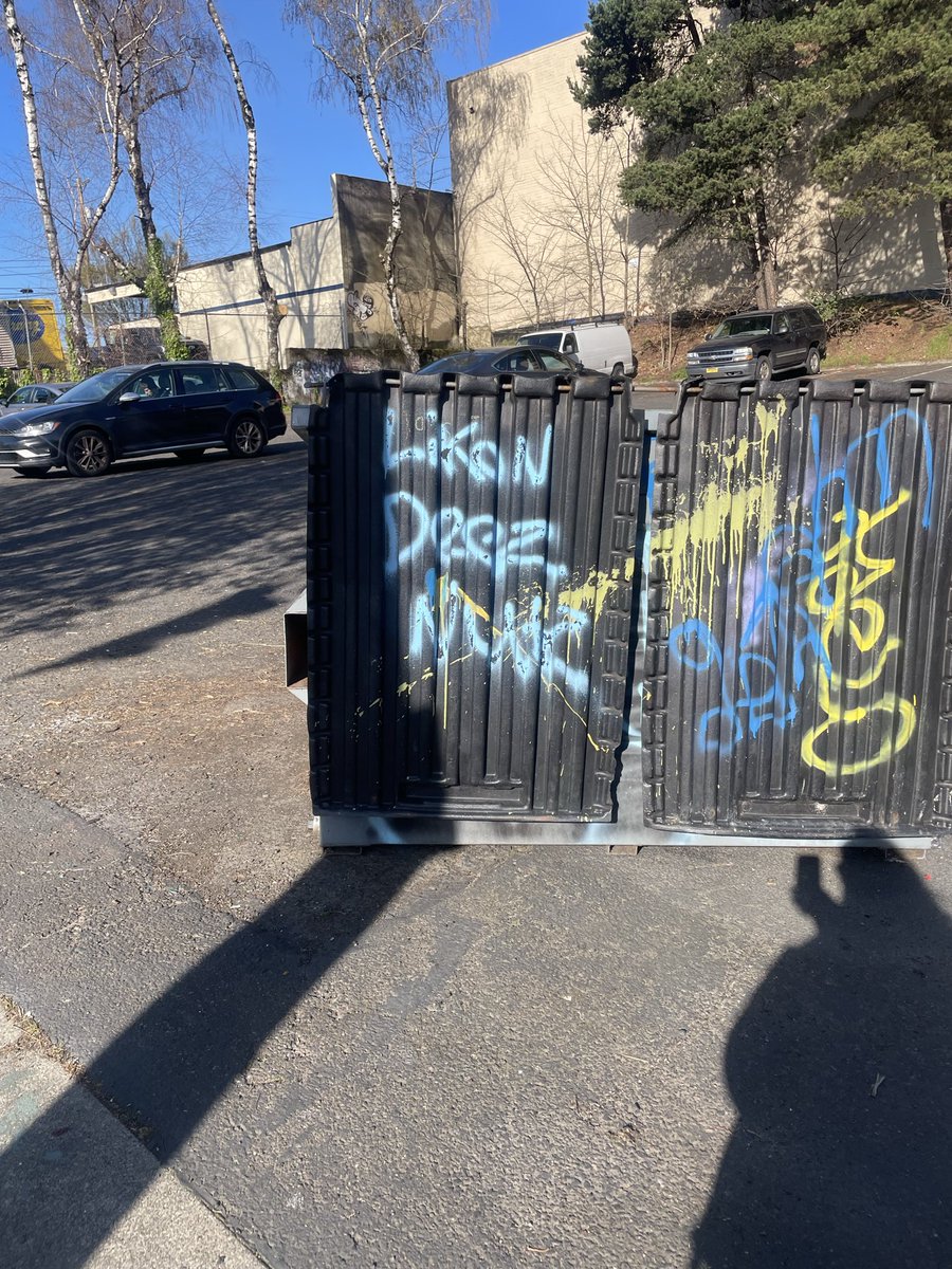 Dolly Carton tweet media