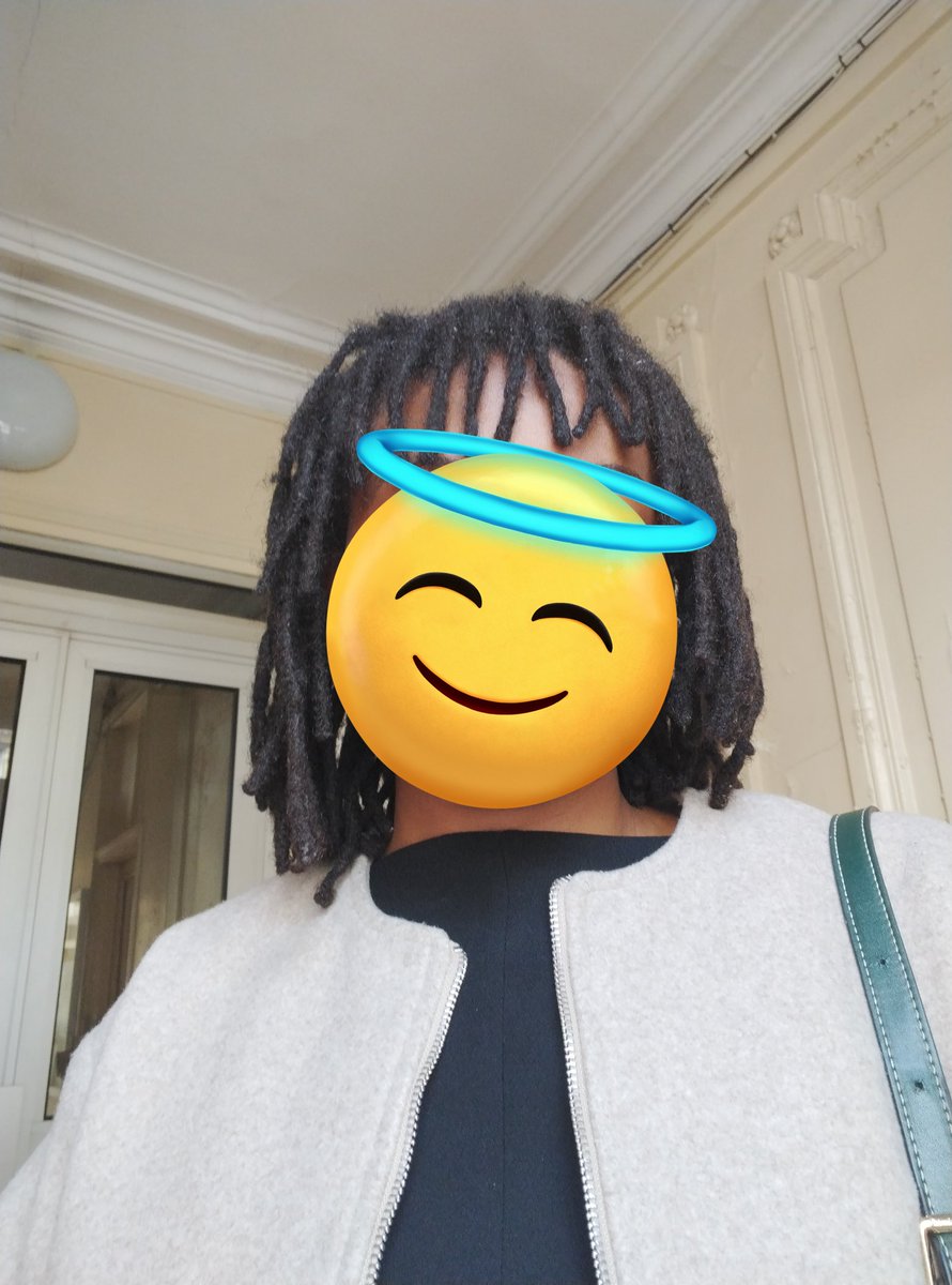 damourparamour's tweet photo. Here is my contribution to the #4chair debate.
I should go back to the Afro🥺 https://t.co/YnRKby1JCF