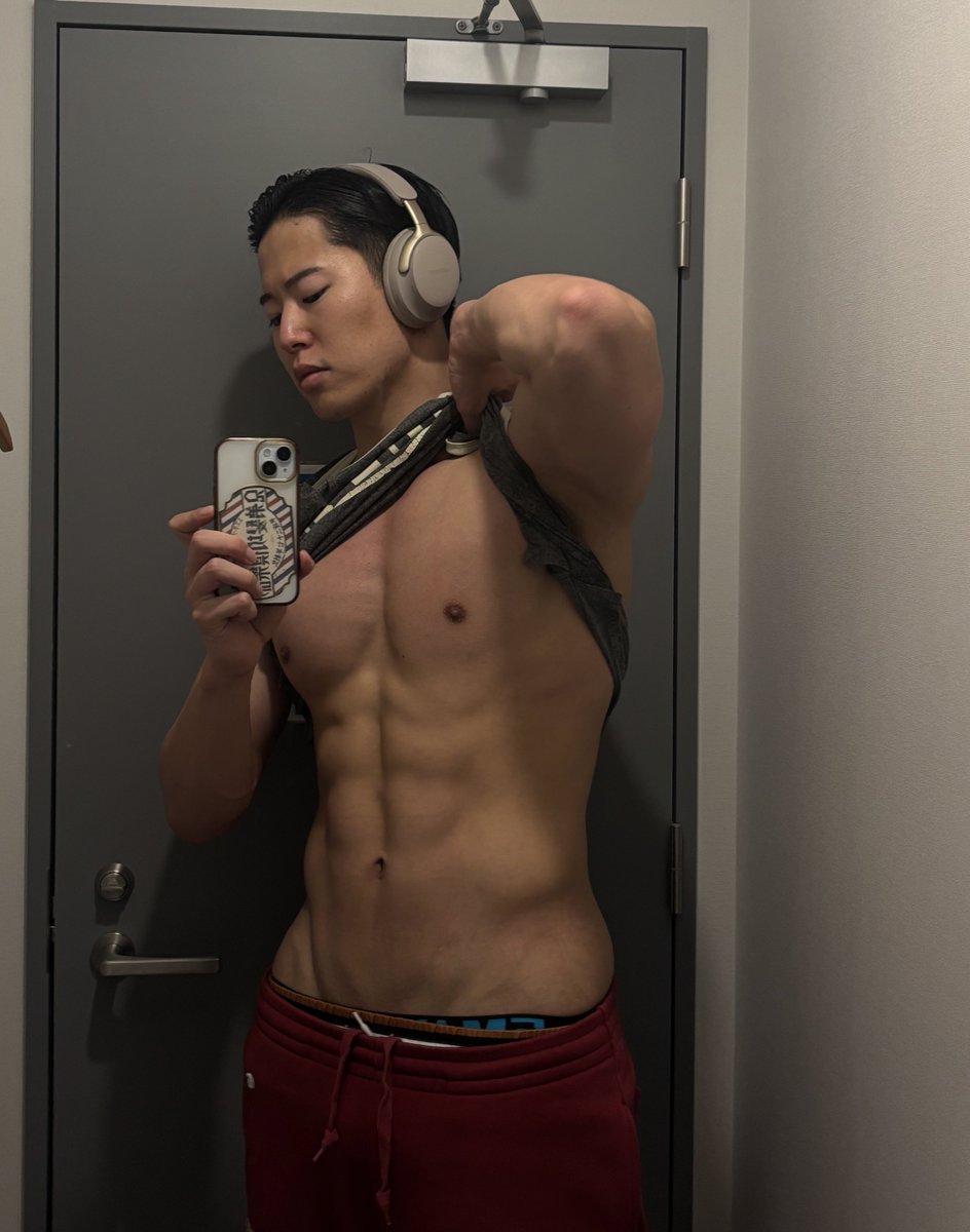 えじるううう tweet media