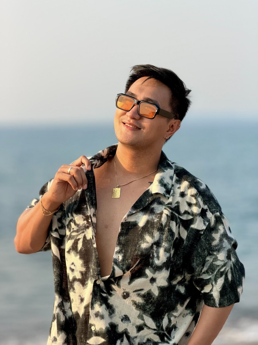 RockyRave28's tweet photo. Let the summer begin! 😎☀️ https://t.co/LTL0vnb1Xb