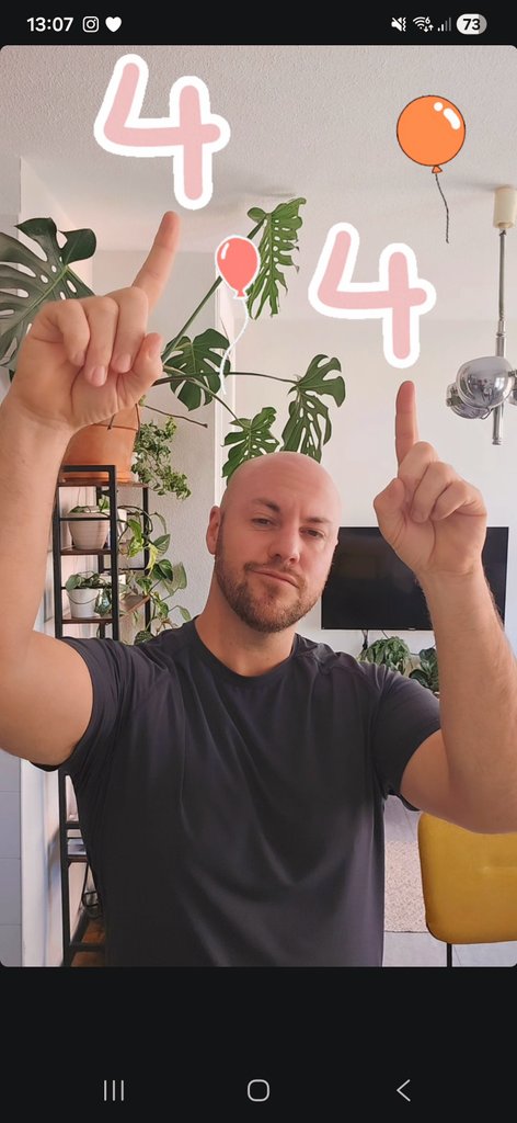 Calvicienta tweet media