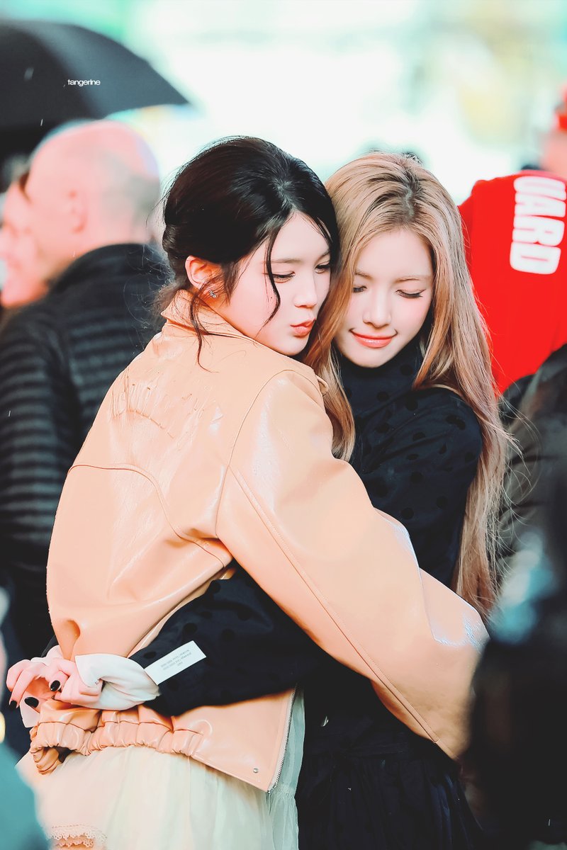 tangerine tweet media