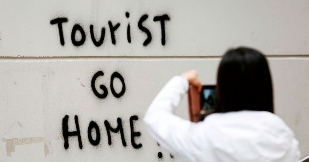 Mirror Travel tweet media