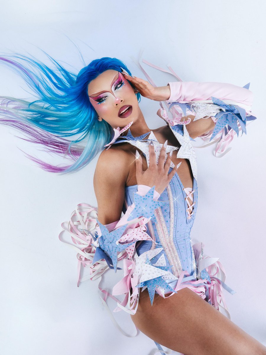 𝐄𝐄𝐕𝐄𝐄 DRAG🩷 D Mujer🧚 tweet media