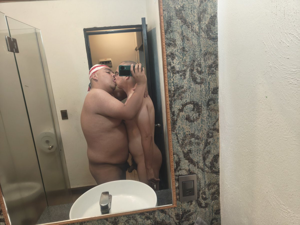 manuelfloww tweet media