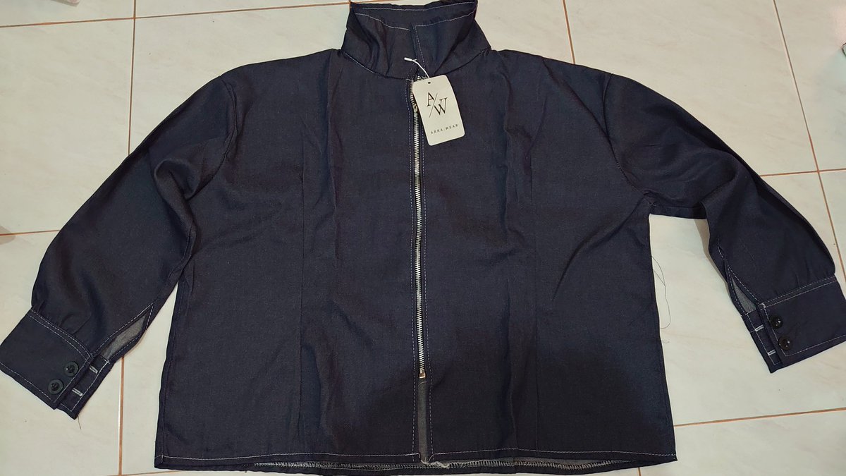 Keyajaaa's tweet photo. guys dibeli dong kemeja denim kaya jacket gitu, baru banget beli pas dateng ternyata kekecilan di aku. BELINYA 97 AKU JUAL 85 AZZA BISA NEGO SAMPE DEAL. btw ini all size yaa, yang berminat silakan dm ♡ 
#zonaba #zonabu #zonauangㅤ #baju #kemeja https://t.co/BhETL2WpXq