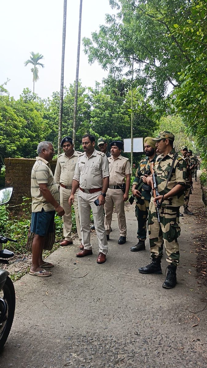 Route March / Confidence Building Measures are going on under Baruipur Police District with CAPF covering polling stations to ensure a peaceful voting environment.