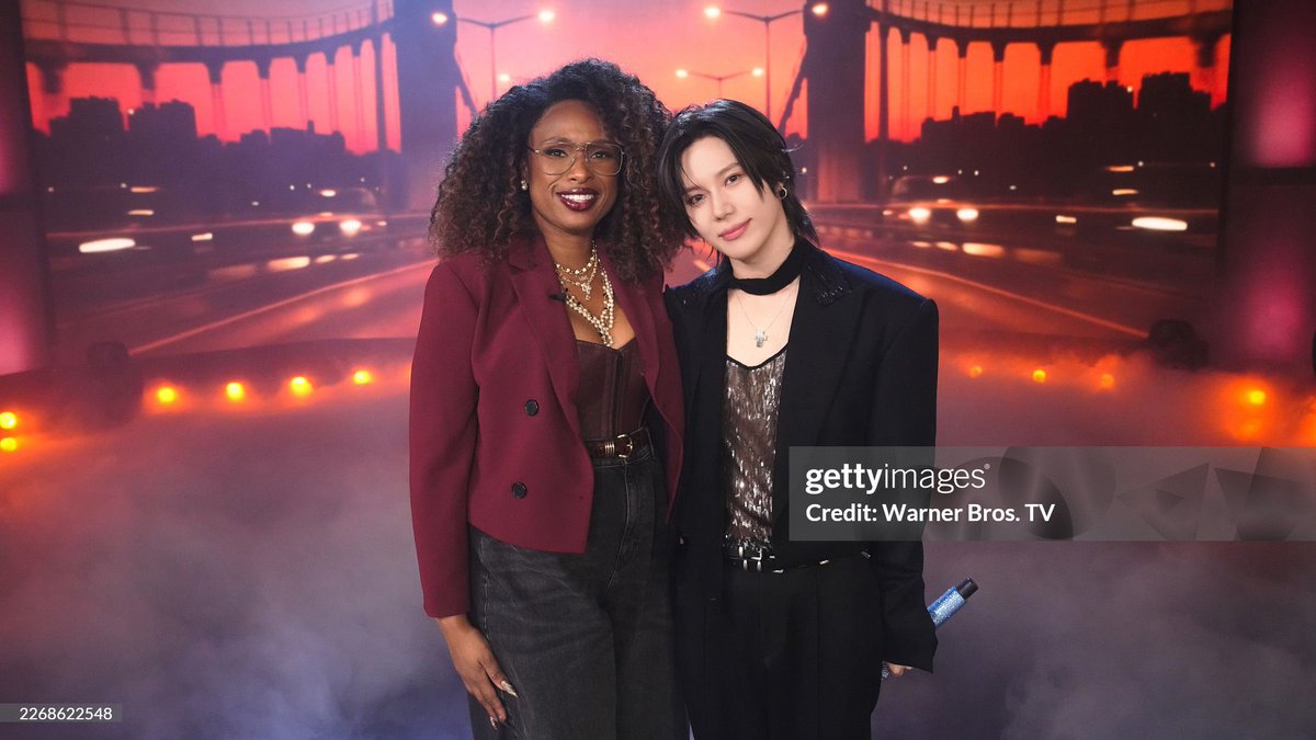 Gaze x Time ⏳ backstage tweet media