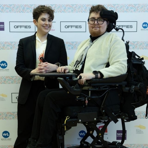 Theatre-News.com tweet media