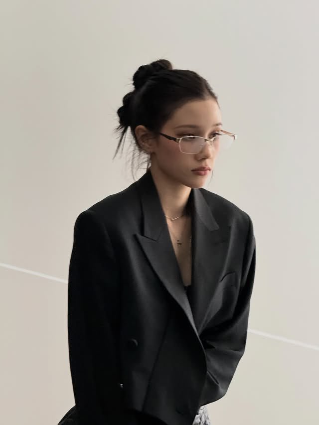 hiyyih files tweet media