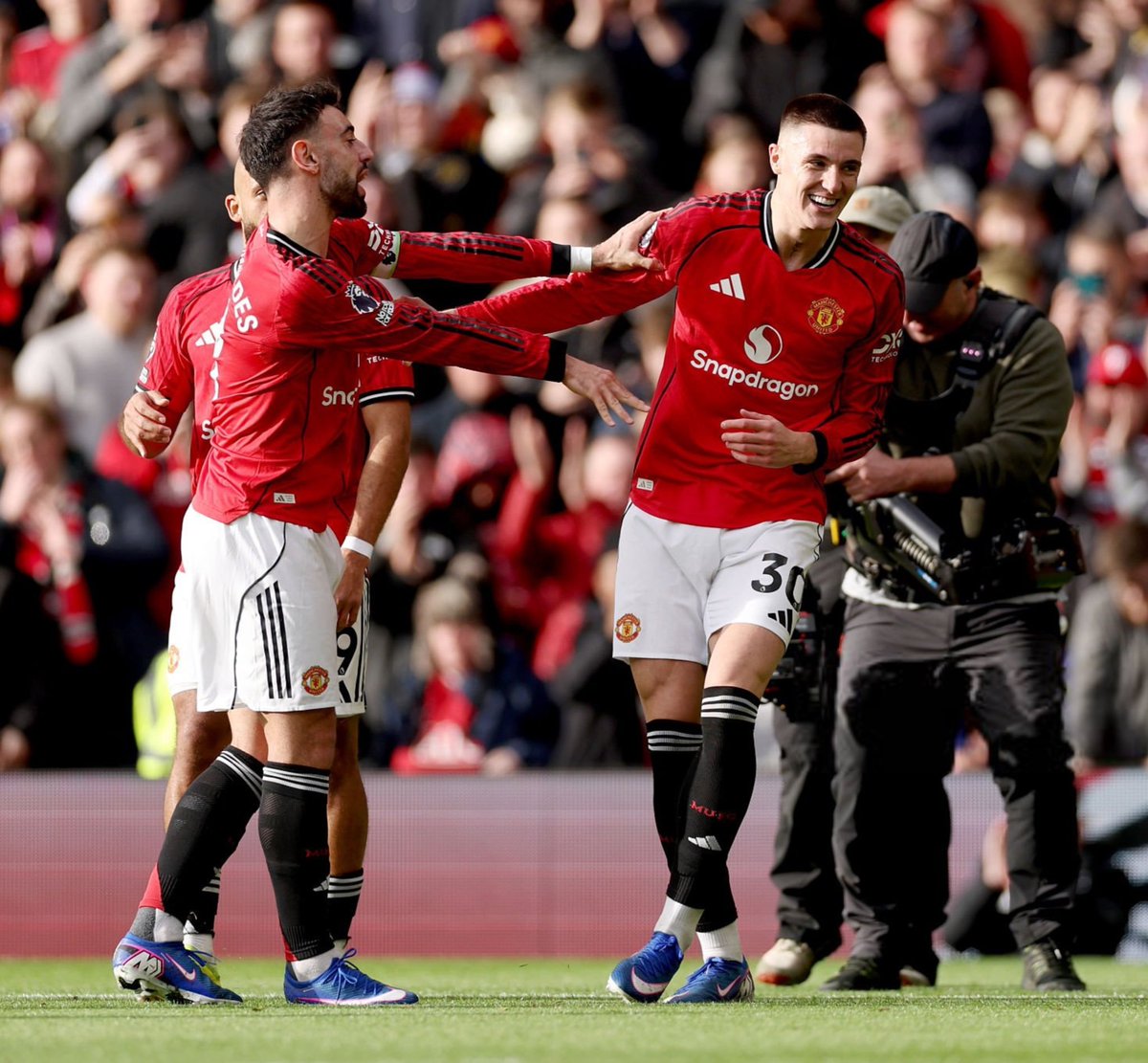 SimplyUtd tweet media