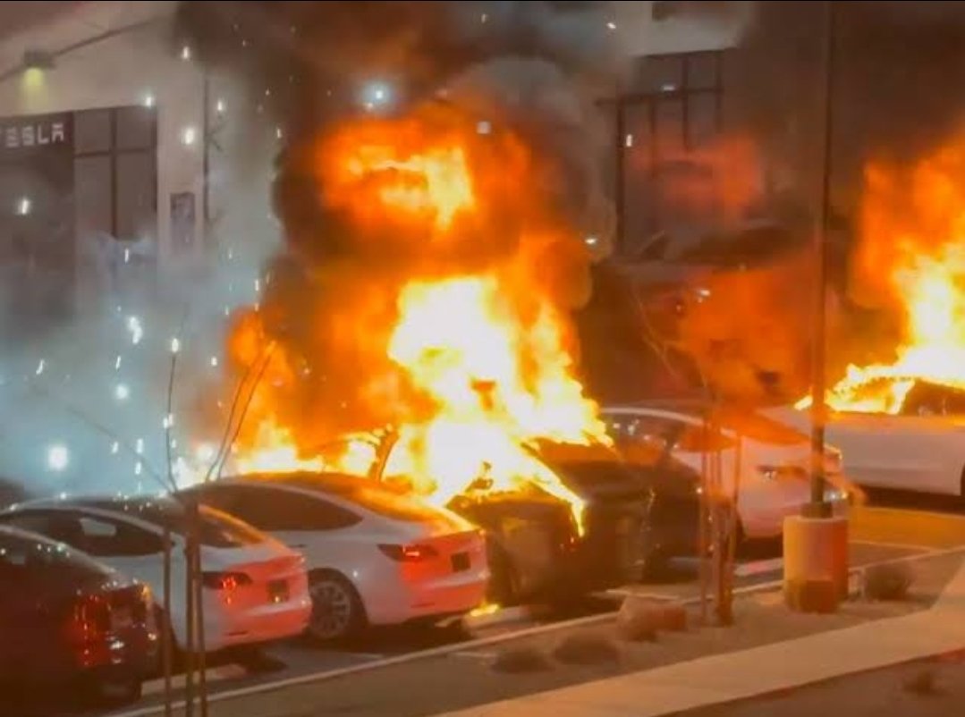 k k o u c h tweet media