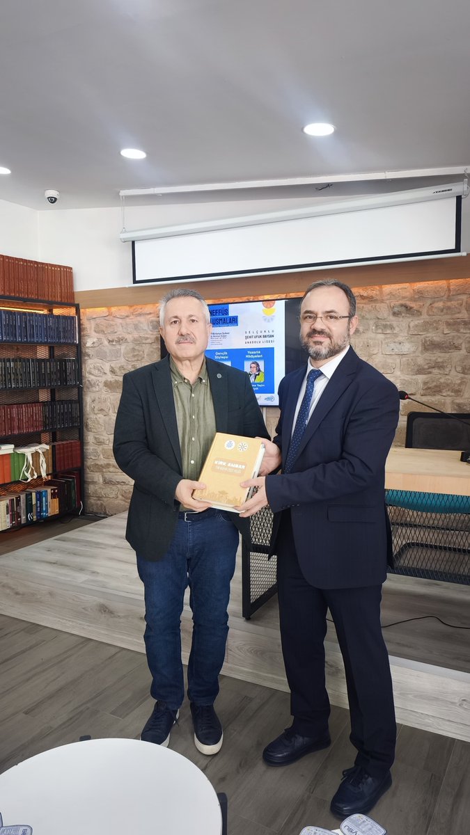 "Teneffüs Buluşmaları: Geleceğin Yazarları Yazarlarla Buluşuyor” Projesi 2026 Dönemi Başladı

İl Millî Eğitim Müdürlüğümüz, Türkiye Yazarlar Birliği Konya Şubesi ve Karatay Belediyesi iş birliği ile düzenlenen “Teneffüs Buluşmaları: Geleceğin Yazarları Yazarlarla Buluşuyor”