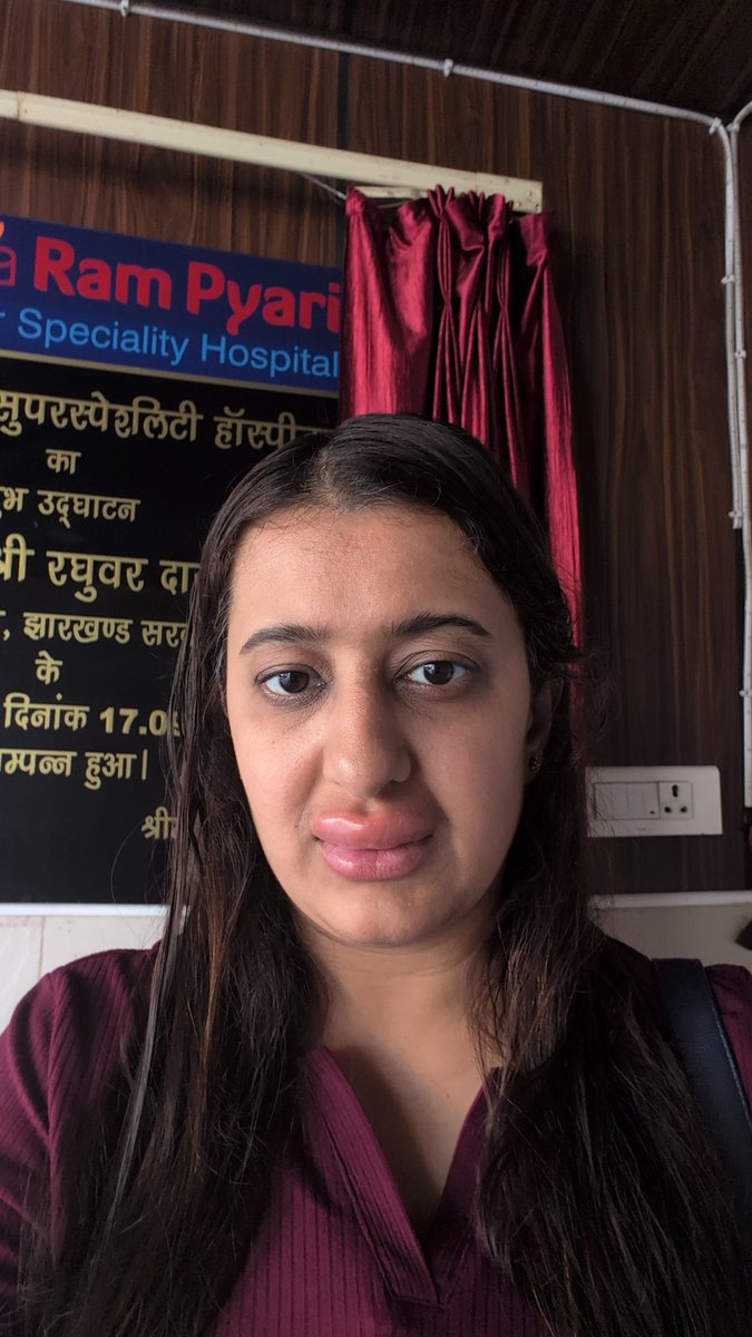 The_Mediocre_Fille tweet media