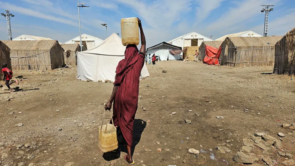 NOS Mirror tweet media