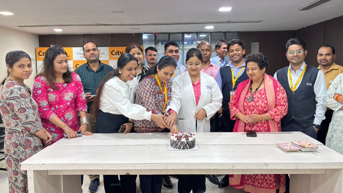 CityXrayClinic's tweet image. 🎉 Cheers to our March Birthday Stars! 🎂🎈
A big shoutout to our amazing team members celebrating their special day this month! Wishing you joy, success, &amp;amp; good health always. 🌟🥳

#HappyBirthday #Cityxray #workfamily #Healthcare #diagnostics #StaffBirthday #EmployeesBirthday