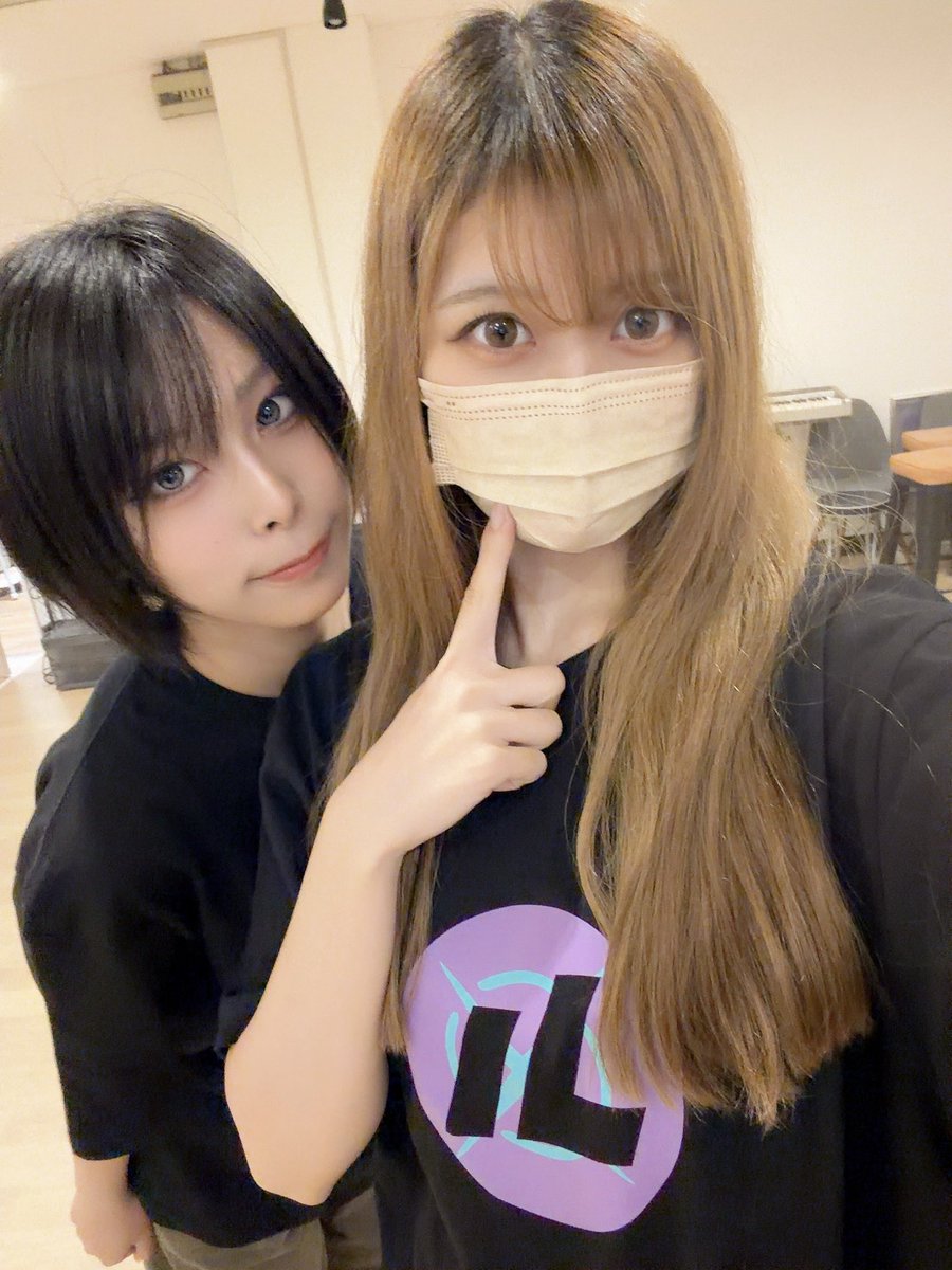 世良 衣都 from L.U.R.E tweet media