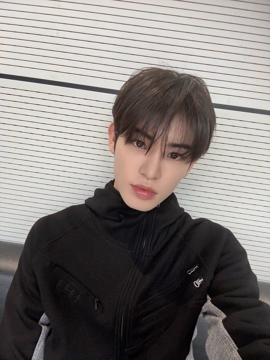 드르렁쿠울슨 tweet media