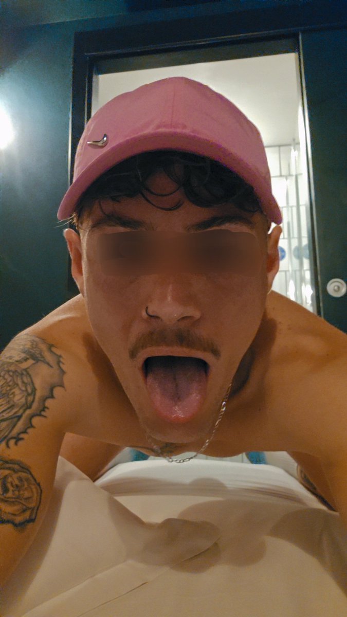 mateo_Bm17's tweet photo. Cette fois, je ne résiste pas… je me laisse aller. Regarde-moi autrement, plus ouvert, plus vulnérable, comme si j’attendais quelque chose… ou quelqu’un. Toi peut être ? 😈#NSFW #GayPorn #GayBottom #Submissive #GayBoy #NSFWTwitter
🔁✅️💬 = 📽🎞 https://t.co/0FmoVrLIL8