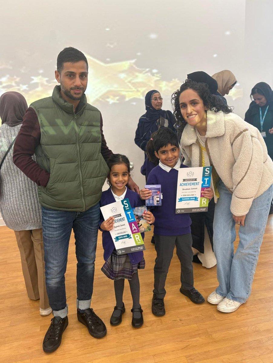 olive_bburn's tweet image. Proud parents joined us at our end of term celebration assembly.
#Service
#Teamwork
#Ambition
#Respect 
#WeAreStar