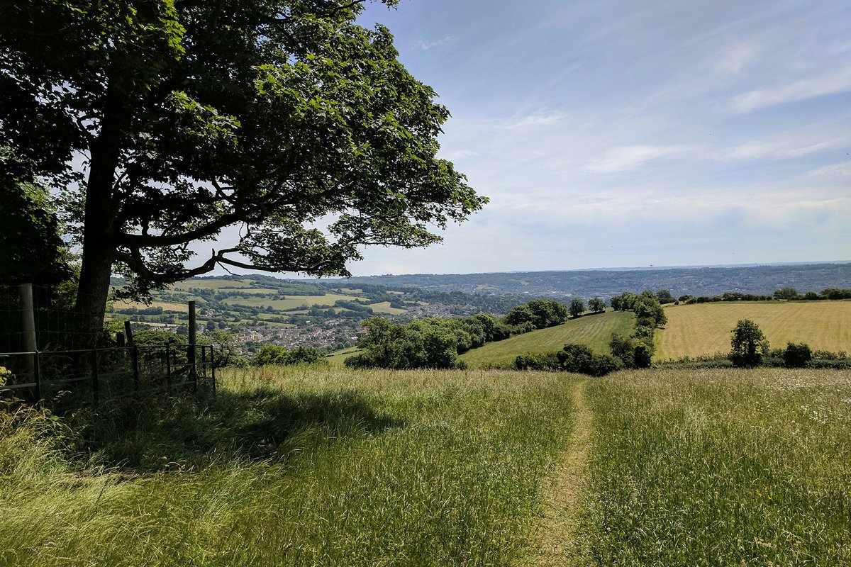 theguide_uk's tweet image. Local Heroes: Kate Howells, owner of Cabbages &amp;amp; Roses, whisks us away on a tour of Somerset, the beautiful county that raised her #somersest #localheroes bit.ly/4dUQs5T