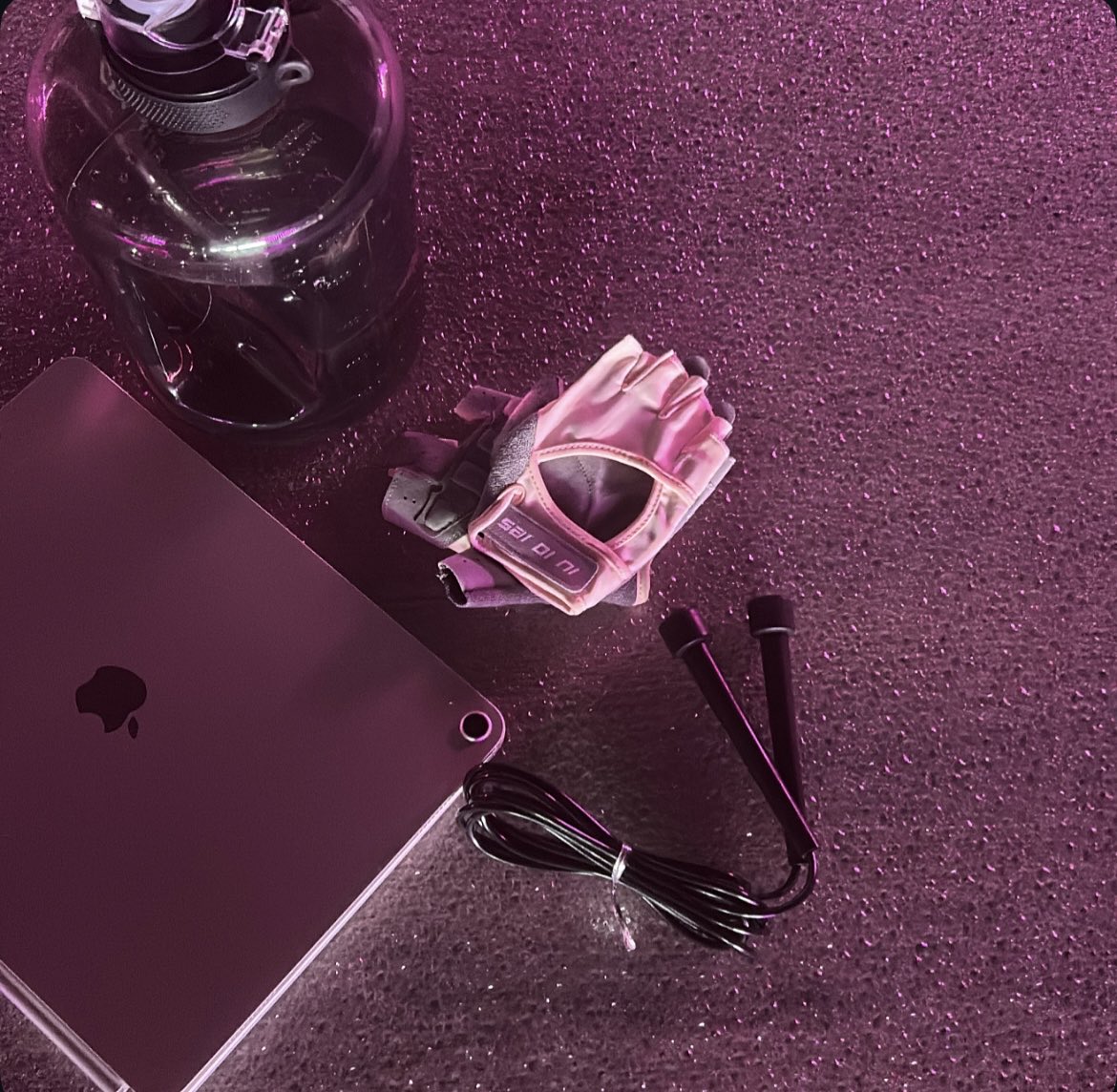 Beebo🦋 لين يرجع لي المرحوم tweet media