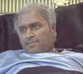 dhoba007's tweet photo. #baadesab #dawoodibrahim #terrorism dhoba while watching the match https://t.co/gzeIpF3WyT