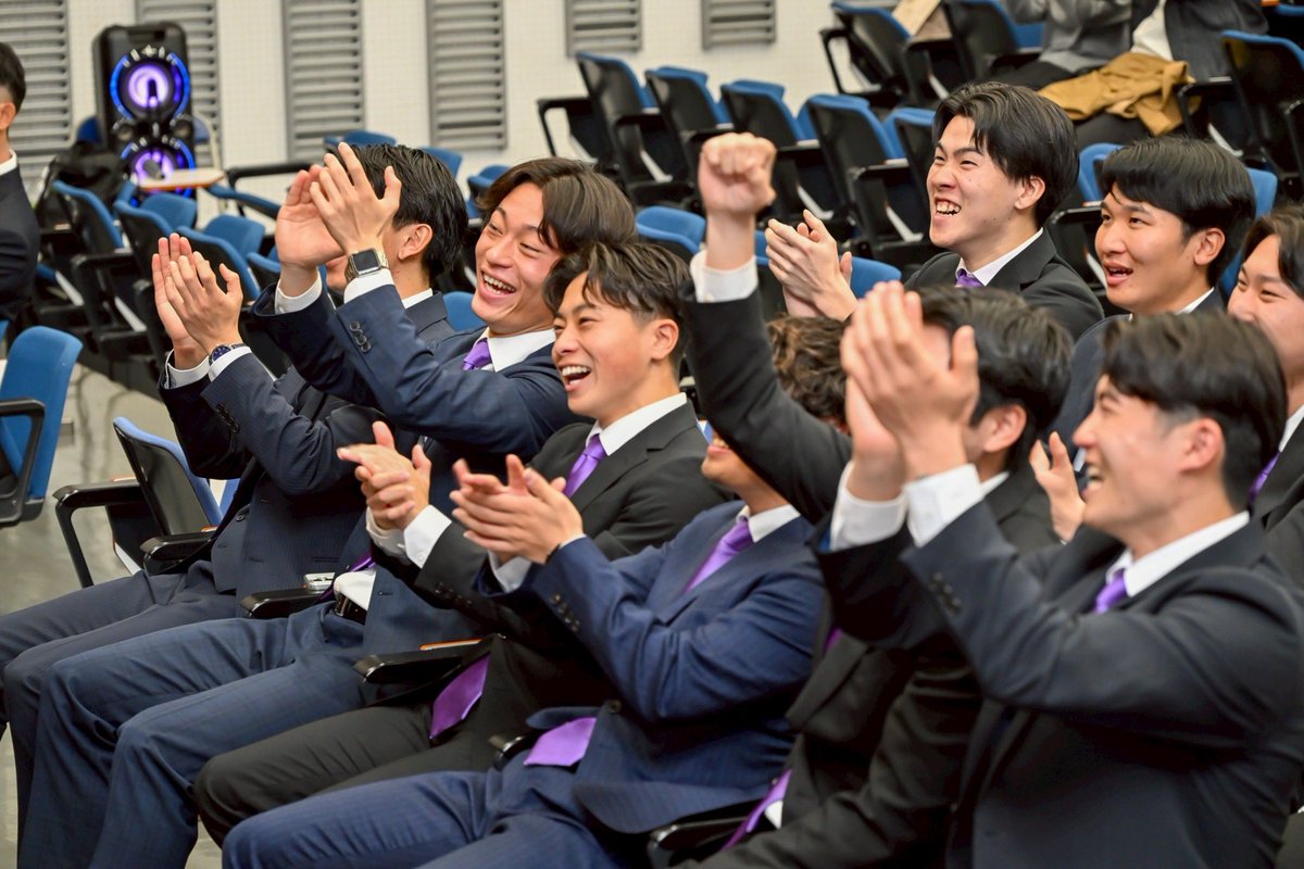 ta_ki35's tweet photo. 3/28をもって文教大学体育会サッカー部を卒部しました！

【サッカー人生史上最も熱い4年間でした。🔥】

笑いあり涙ありの4送会、一生の仲間に出会えた場所に本当に感謝です！

これから入部する選手が羨ましいです！ https://t.co/habKeO1zDJ