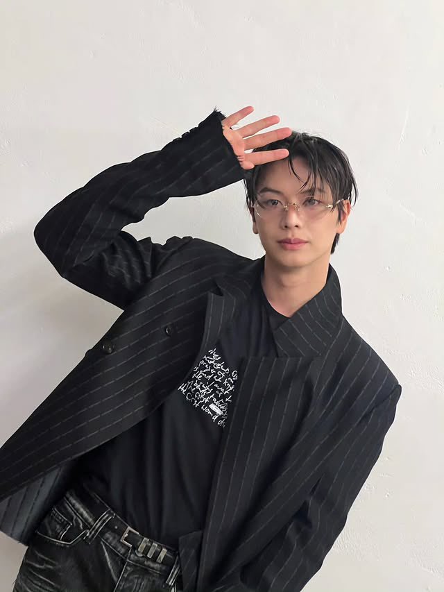 HolyMolyYook tweet media