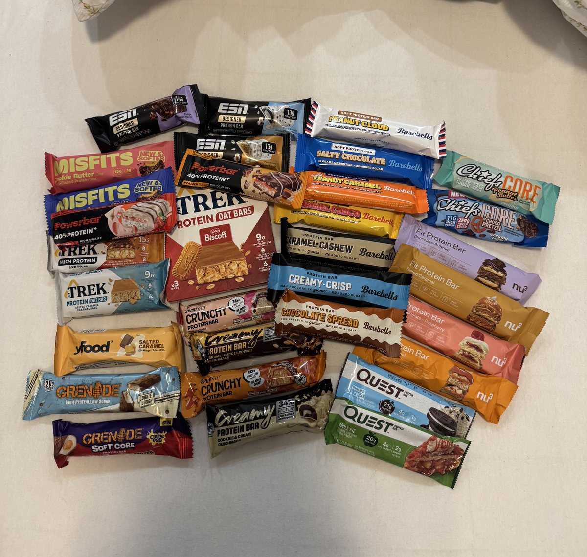 sky .✦ ── ≽^• ˕ • ྀི≼ tweet media