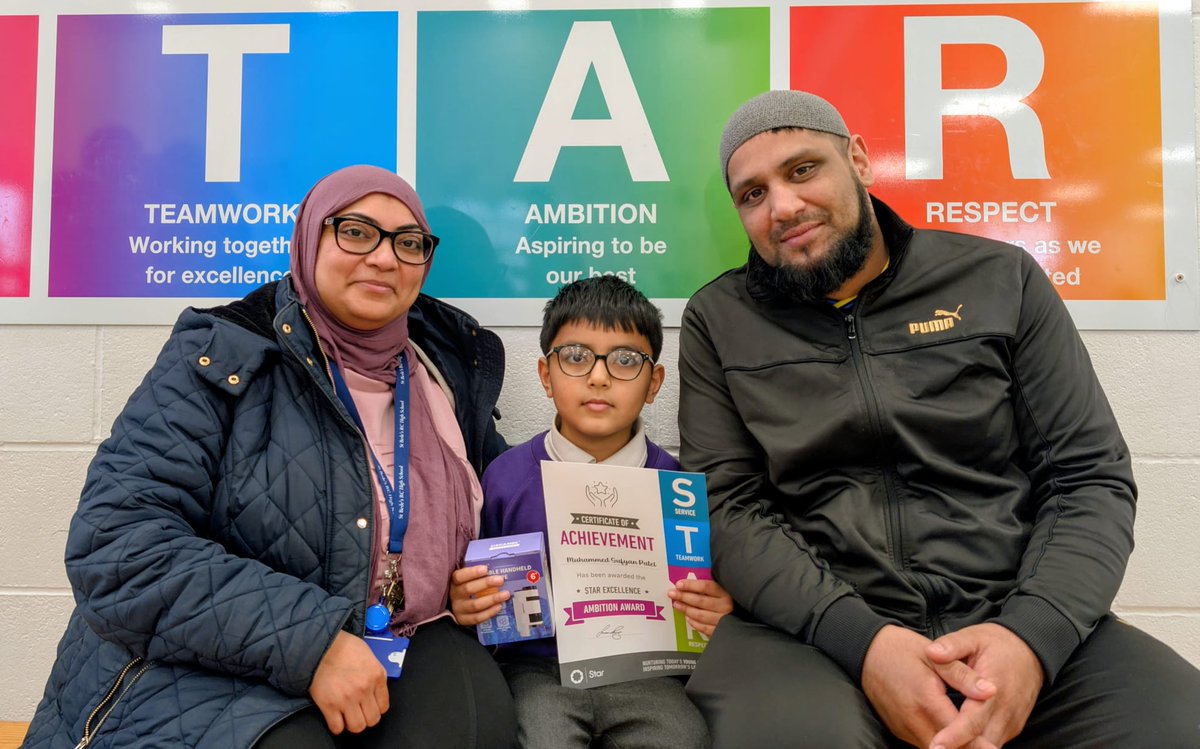 olive_bburn's tweet image. We finished the term by celebrating our star values across the school. Many thanks to the parents for joining us to surprise and support our children.
Well done everyone! 👏
#WeAreStar
#celebration
#ParentPartnership
#ParentSupport