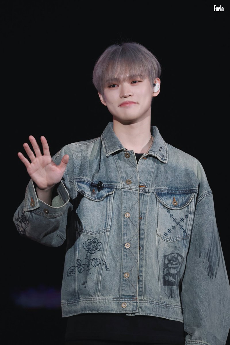 ccclllfurla tweet media