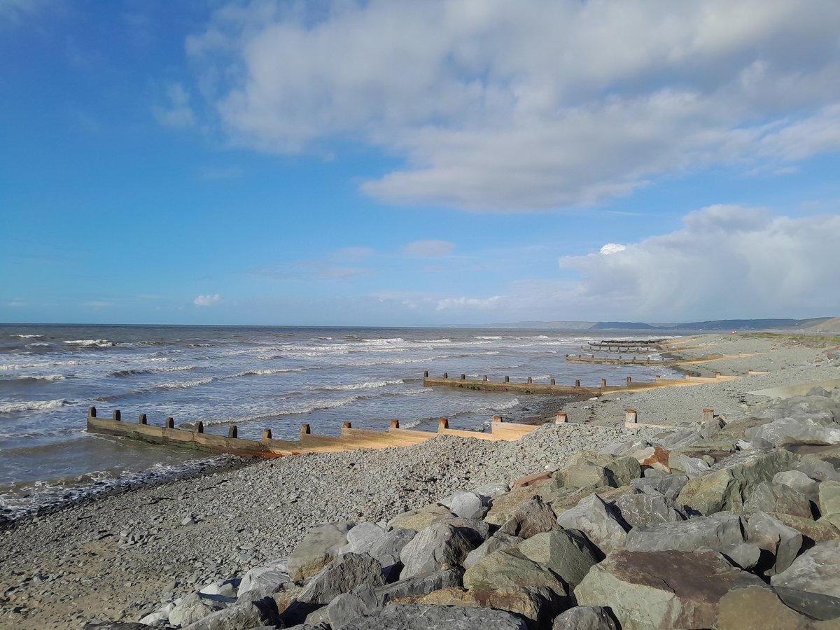 LucyVMLewis1's tweet image. Took a well-earned break away last weekend... Blowing away the cobwebs and refreshing the soul on the beautiful West Wales coast... ❤️🌊🏴󠁧󠁢󠁷󠁬󠁳󠁿🌞
We'll be back with another #FlashFriday this week, having recharged my brain battery... ✍️
#writinglife
#writeronvacation
#needabreak