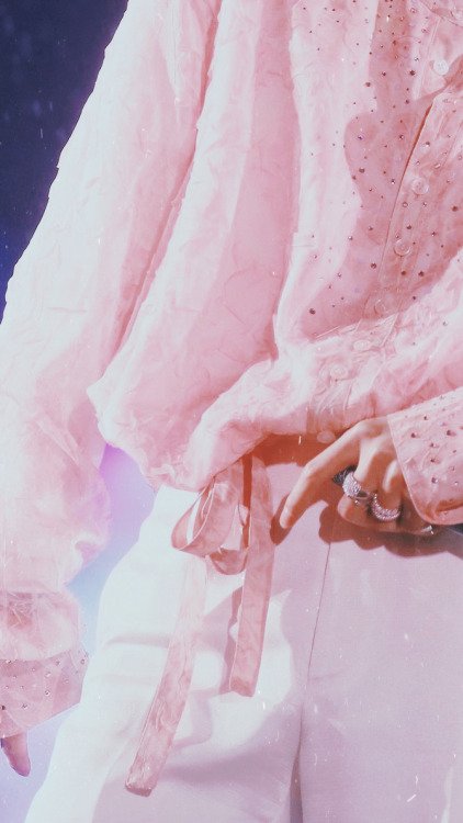 𝐕 𝐀𝐑𝐓 tweet media