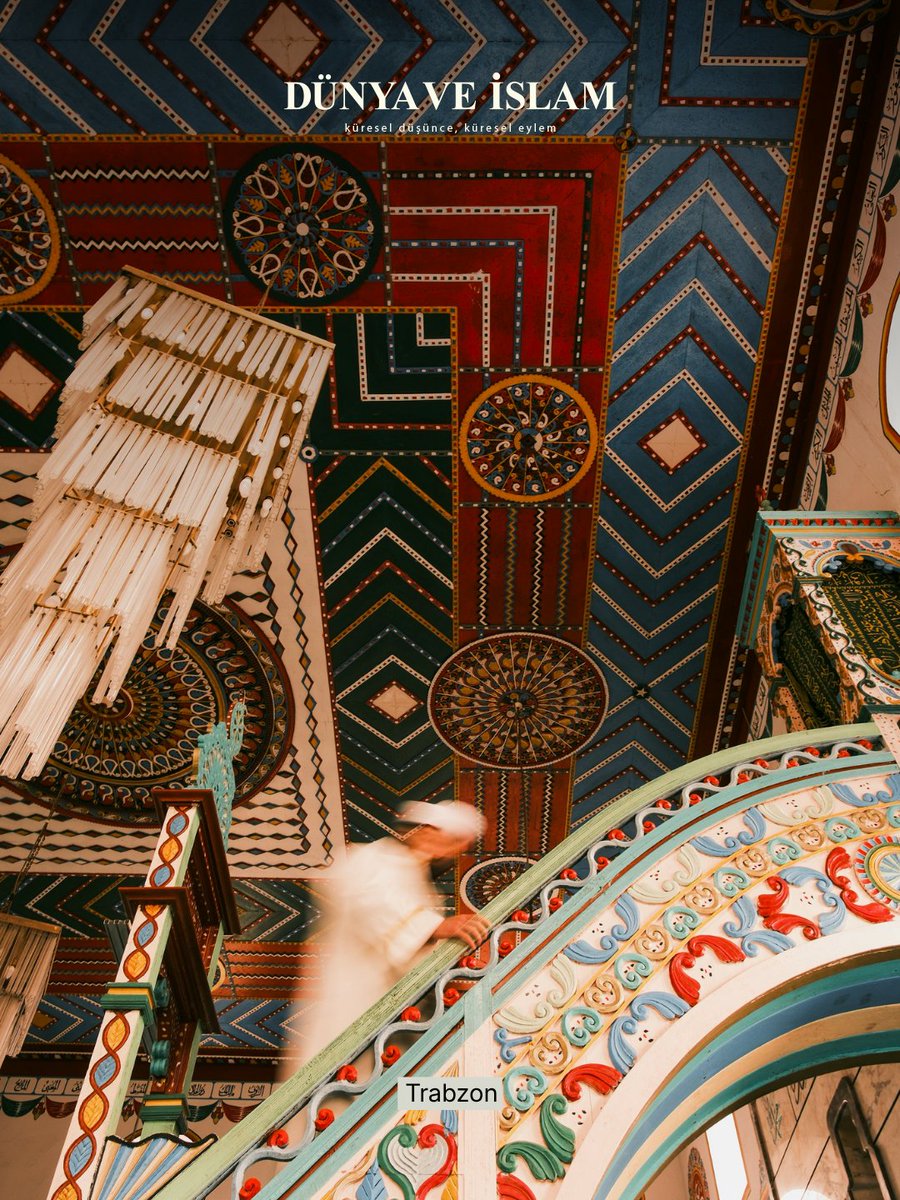 dunyaveislamcom's tweet photo. Güneyce (Zazana) Büyük Camii 🕌

Karadeniz’in geleneksel ahşap mimarisini zarif bir işçilikle günümüze taşıyan nadide yapılardan biri. 🌿 

Hicrî 1300 yılına tarihlenen cami, zaman içinde bazı onarımlar geçirmiş olsa da özellikle iç mekândaki ahşap süslemeleriyle özgün karakterini korumaktadır.

📷 İsmail Çağılcı