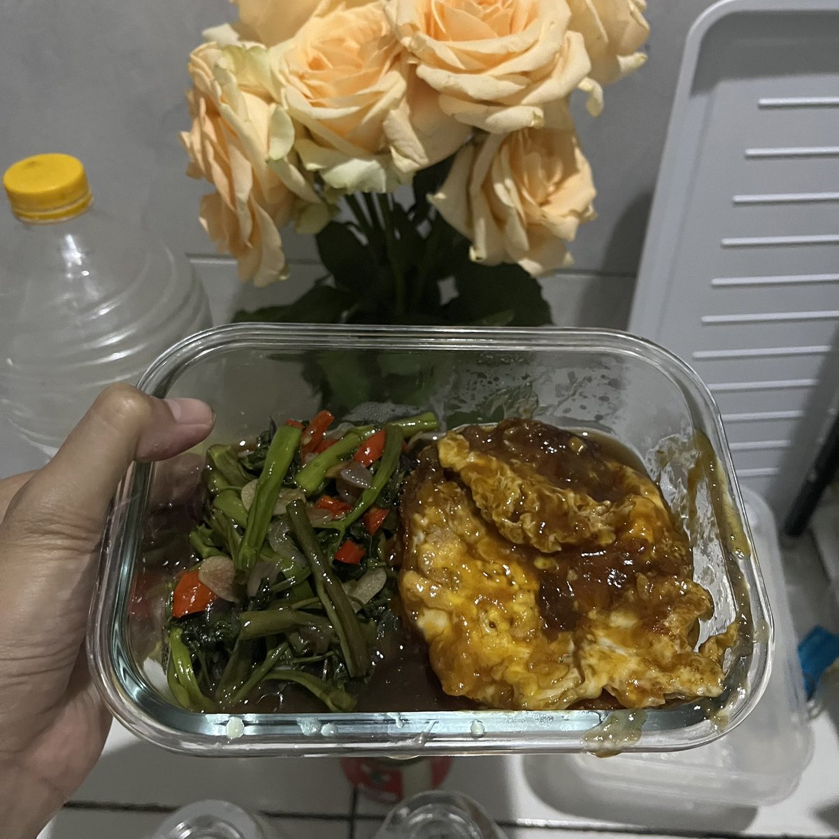 valerie • 📚🎮🚘🏁 tweet media