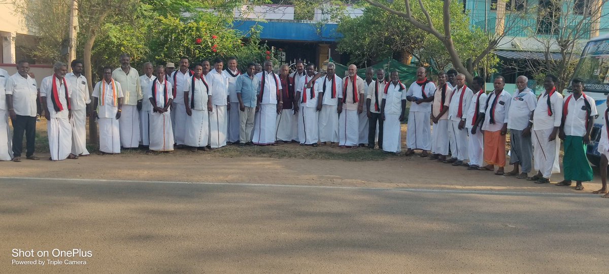 muruges95745446's tweet photo. பைங்கநாடு கிளை கழகம் #VoteForDMK #ஸ்டாலின்_தொடரட்டும்‌ #தமிழ்நாடு_வெல்லட்டும் https://t.co/d86NXhXT90